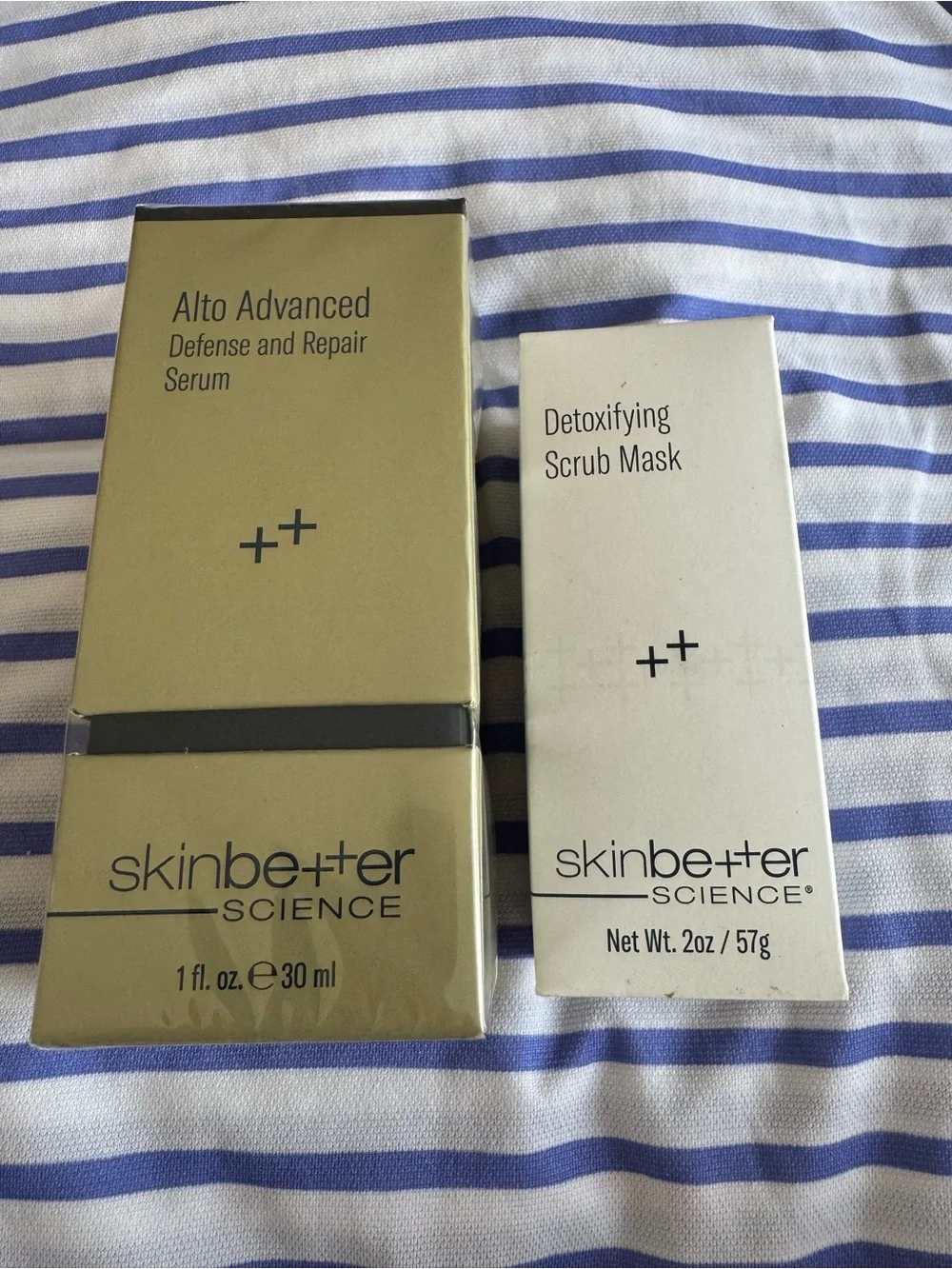 New SKINBETTER science Alto Advanced Defense & Repair Serum - Gold FREE Mask!
